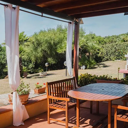 A Few Steps To La Pelosa Paradise Apartment *